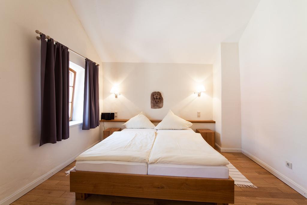 Weingut & Gaestehaus Giwergreif Wasserliesch Δωμάτιο φωτογραφία